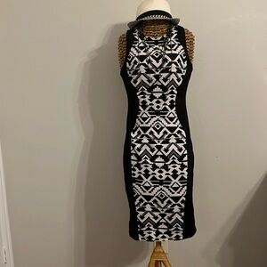 Black & WhiteTribal print form fitting dress with matching hat
